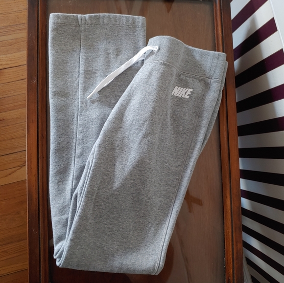 Nike Pants - Nike Women's Sweat Pants In Light Gray